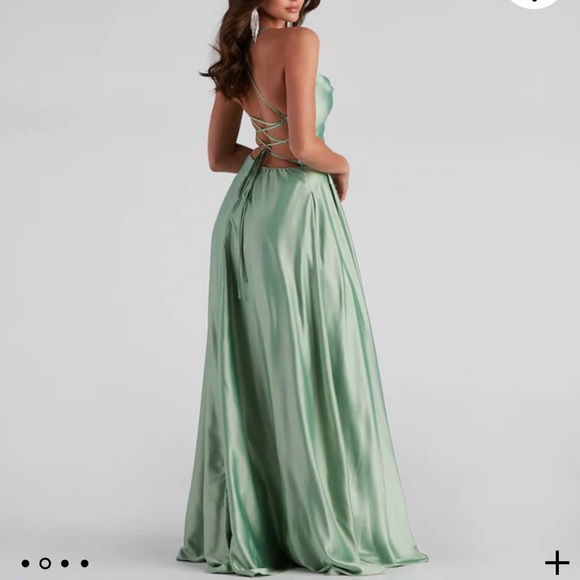 Windsor Dresses & Skirts - Windsor Formal Gown, sage, size 7, NWT